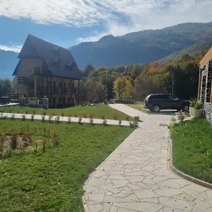  Gasthuis Kompleksi Gjoni