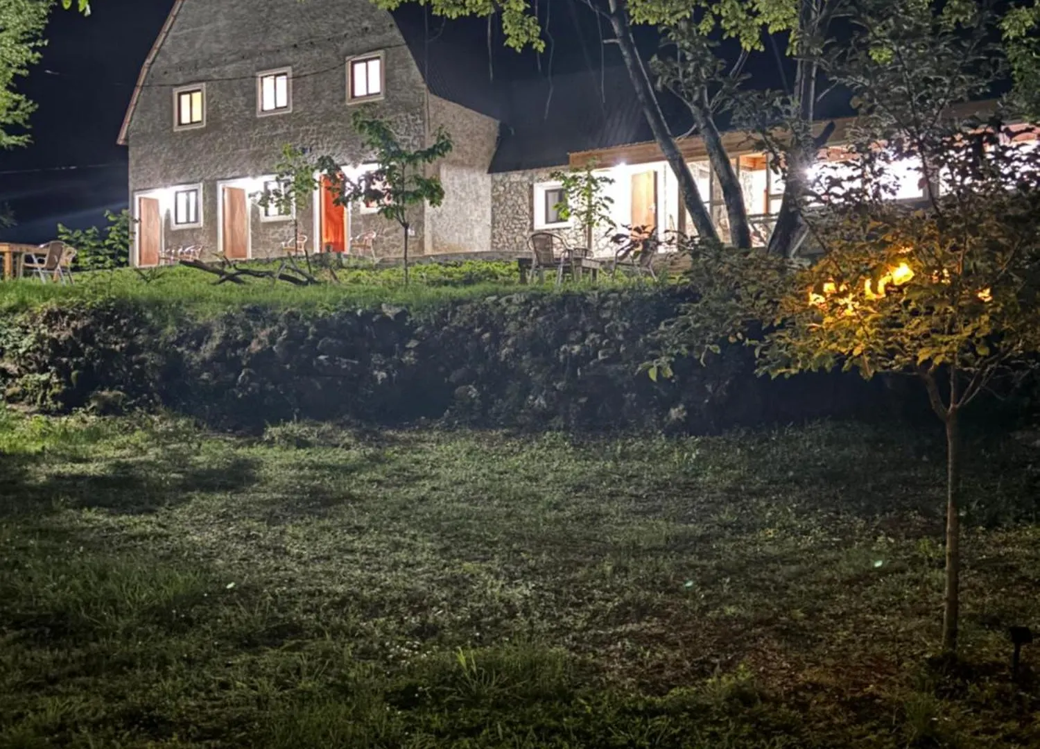 Guest house Magic Space Petros Skafias Theth