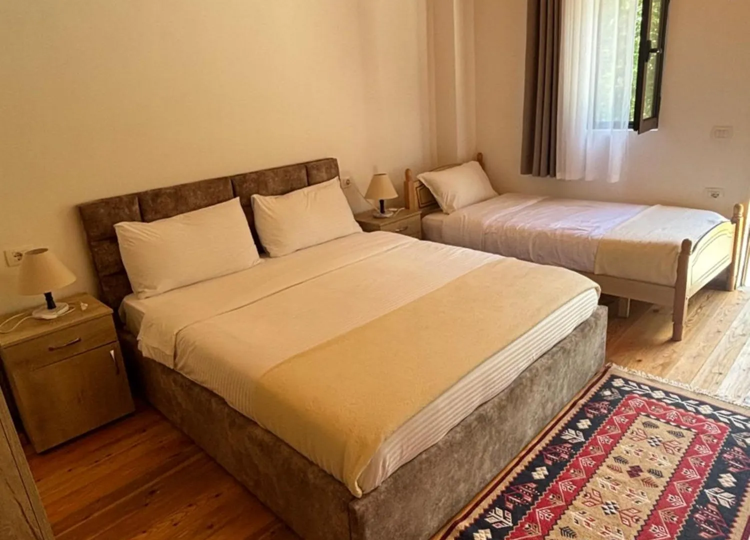 Guest house Magic Space Petros Skafias Theth